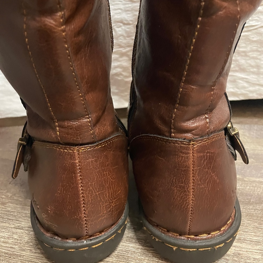 boc Brown to the Knee Boots with Buckle Detail size 11 - Picture 9 of 11